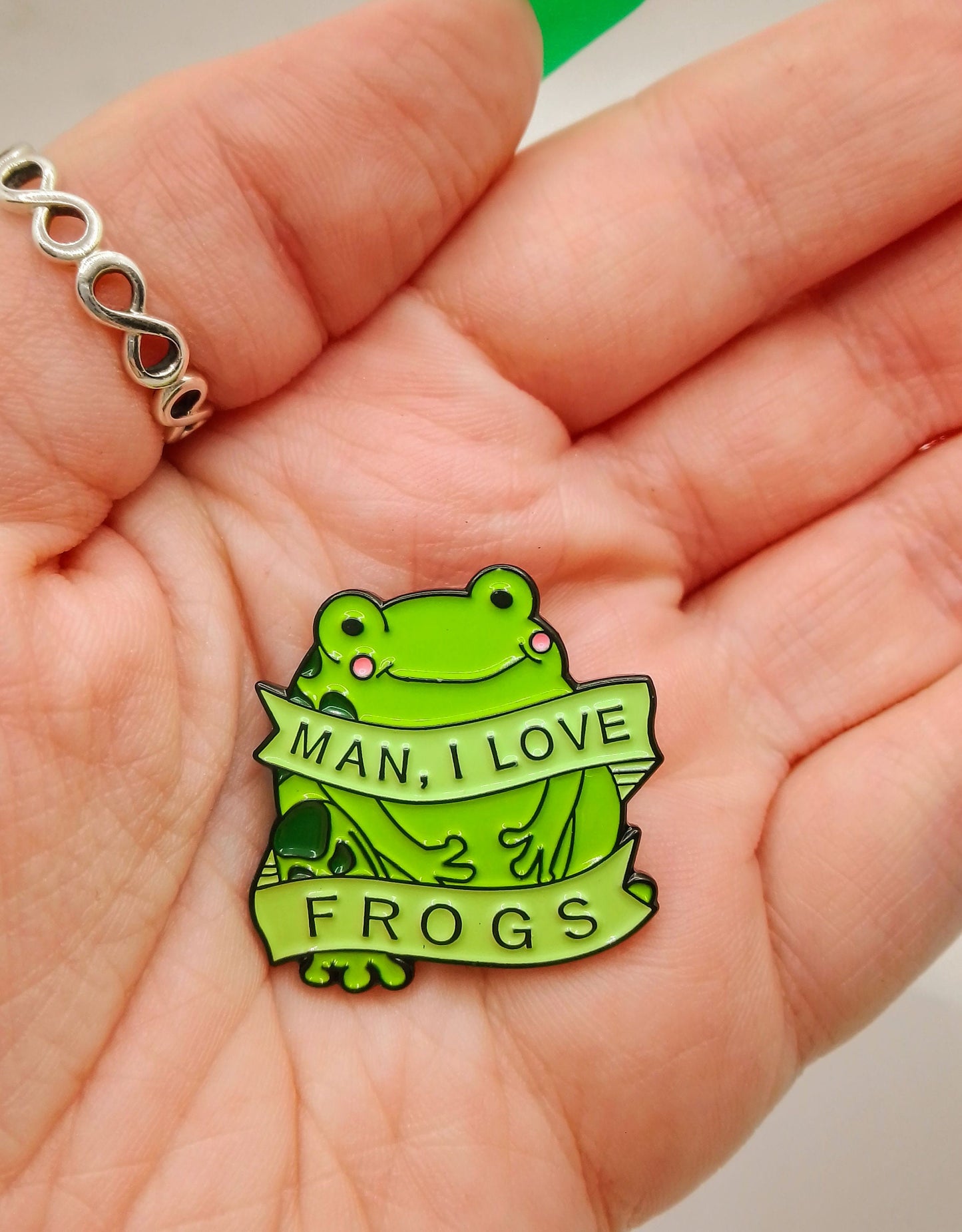 Cute Frog Pin Badge - I Love Frogs Cartoon Enamel Pin Badge