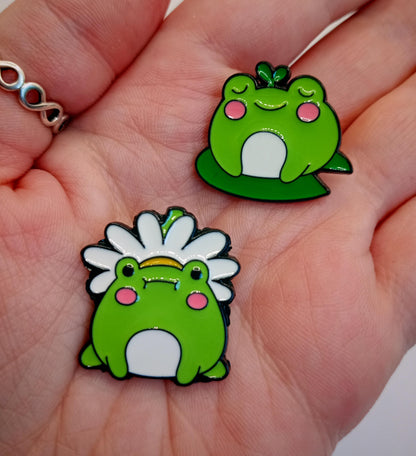 Cute Frog Pin Badge - Adorable Frogs Cartoon Enamel Pin Badge